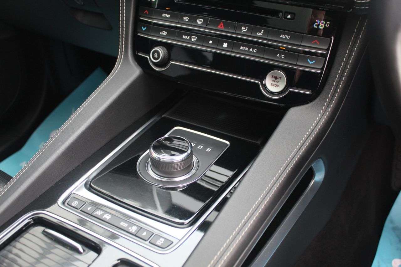 2020 JAGUAR F-PACE 2020 JAGUAR F-PACE