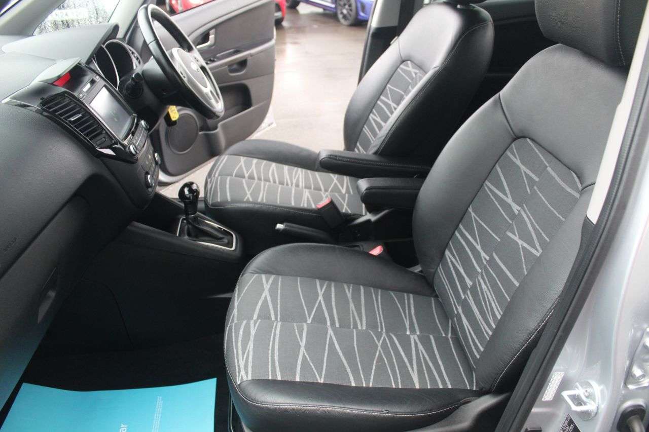 2017 KIA VENGA 2017 KIA VENGA
