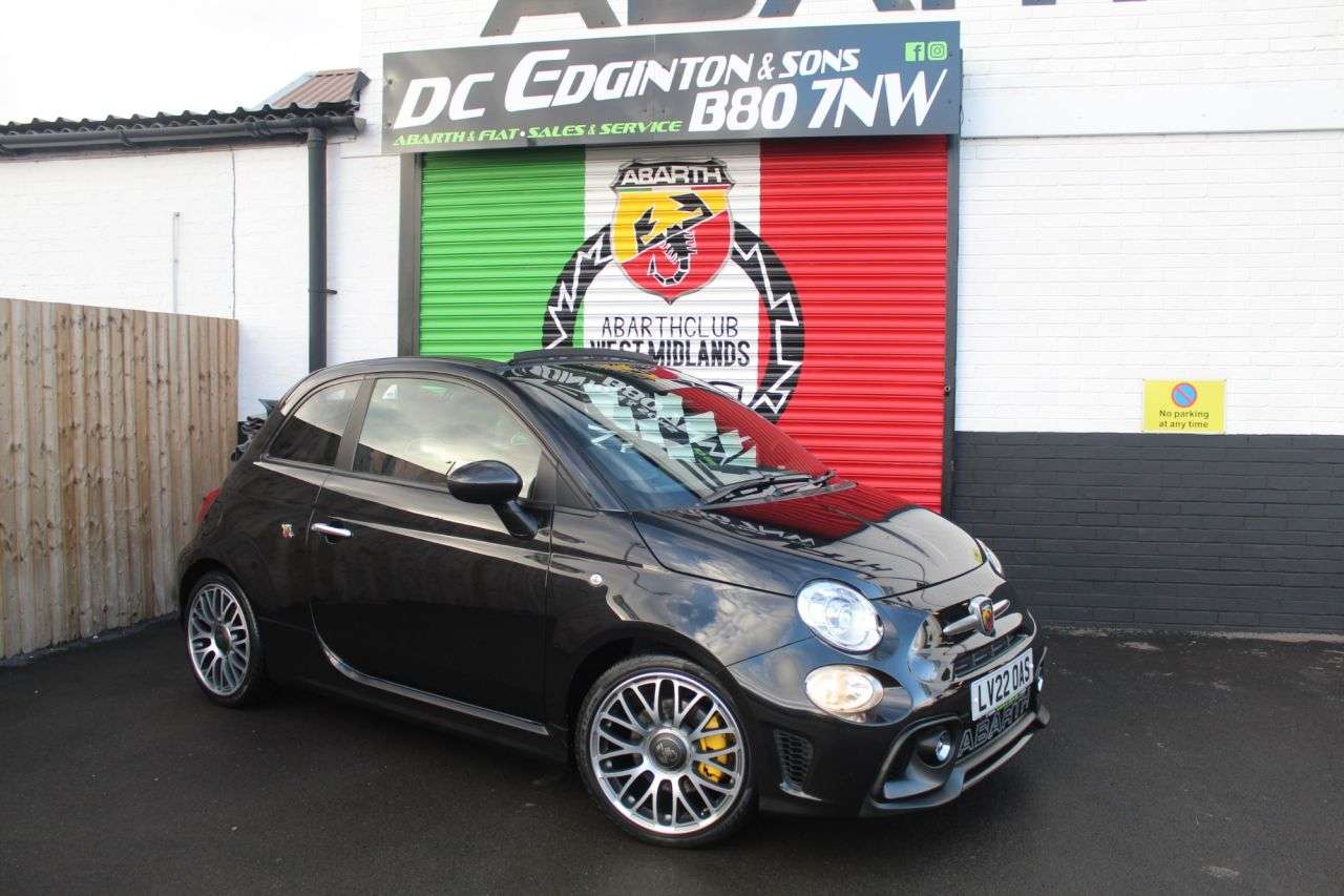 A 2022 ABARTH 595C 1.4 T-Jet Turismo Cabrio 2dr Petrol Manual Euro 6 (165 bhp) Natural Diamond A 2022 ABARTH 595C 1.4 T-Jet Turismo Cabrio 2dr Petrol Manual Euro 6 (165 bhp) Natural Diamond