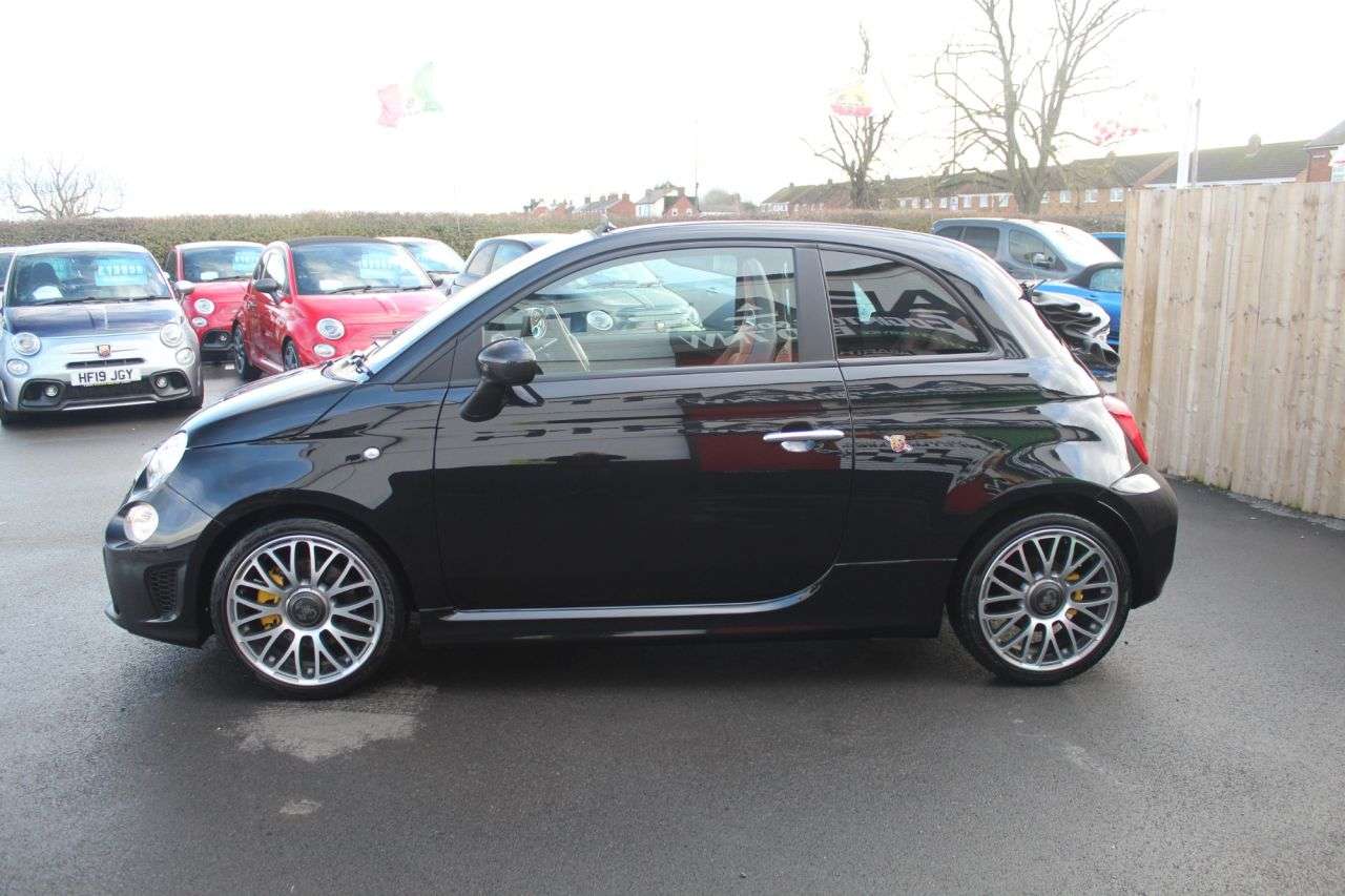 2022 ABARTH 595C 2022 ABARTH 595C