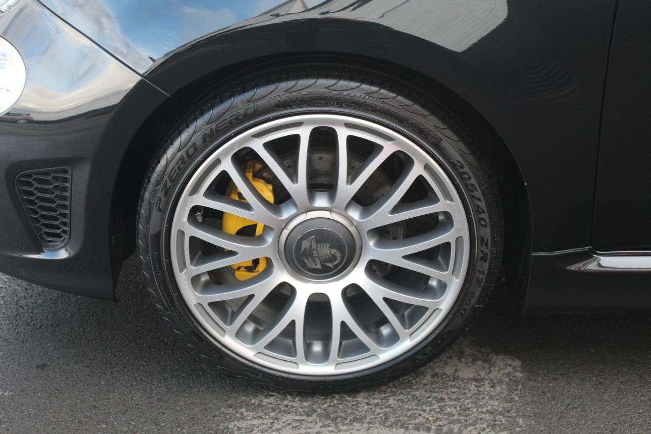 2022 ABARTH 595C 2022 ABARTH 595C