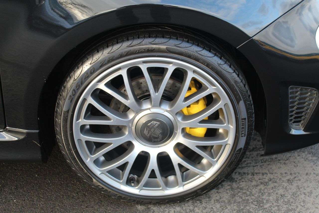 2022 ABARTH 595C 2022 ABARTH 595C