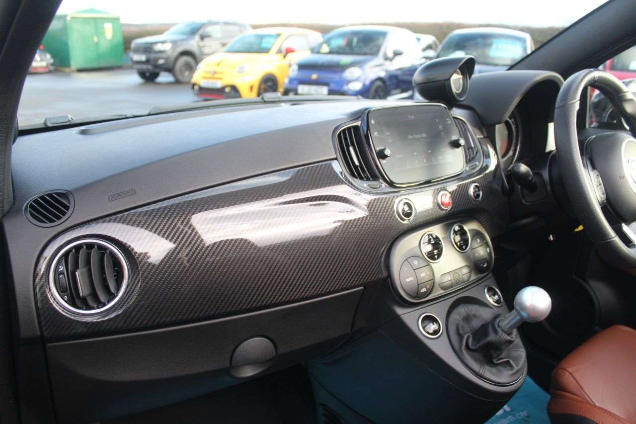 2022 ABARTH 595C 2022 ABARTH 595C