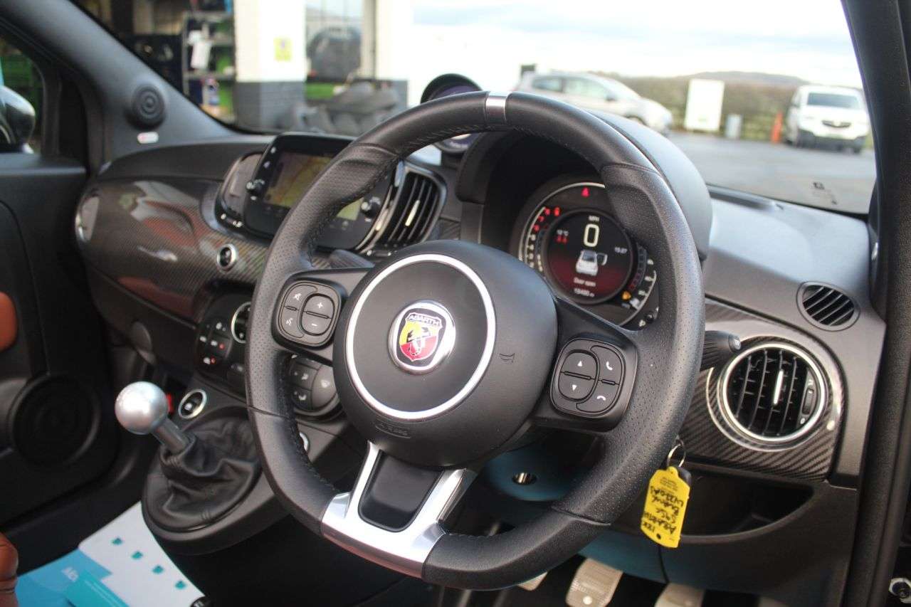 2022 ABARTH 595C 2022 ABARTH 595C