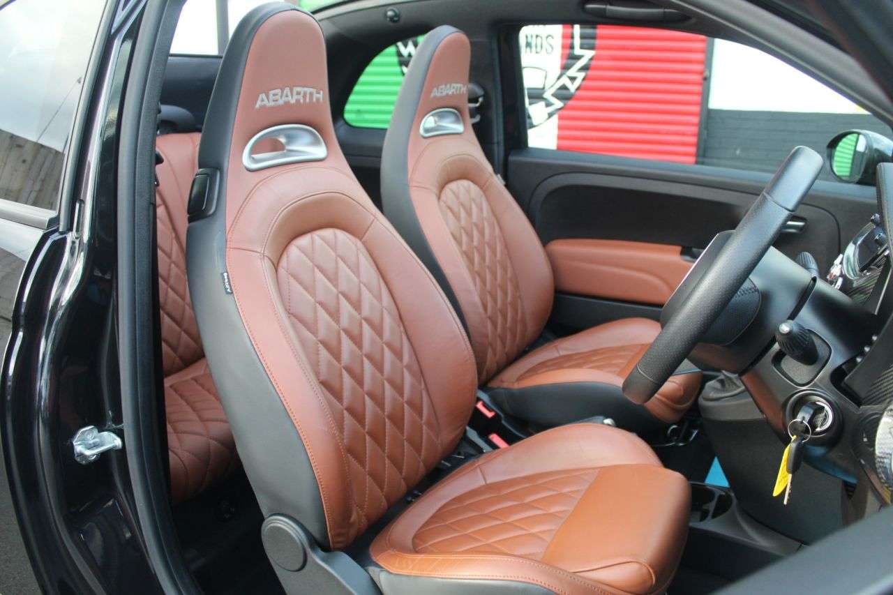 2022 ABARTH 595C 2022 ABARTH 595C