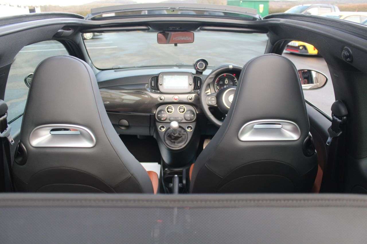 2022 ABARTH 595C 2022 ABARTH 595C