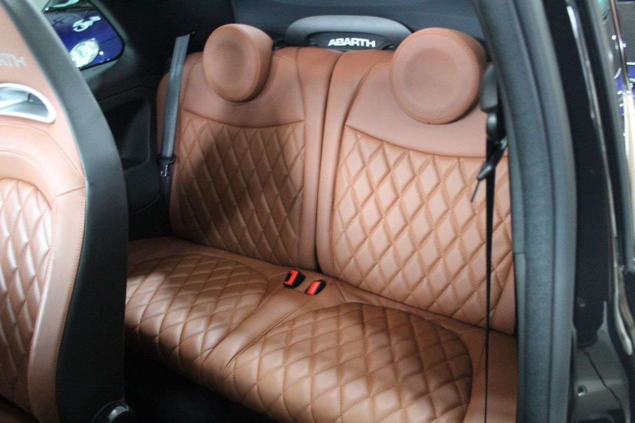 2022 ABARTH 595C 2022 ABARTH 595C