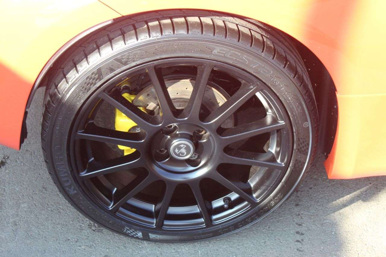 2023 ABARTH 695 2023 ABARTH 695