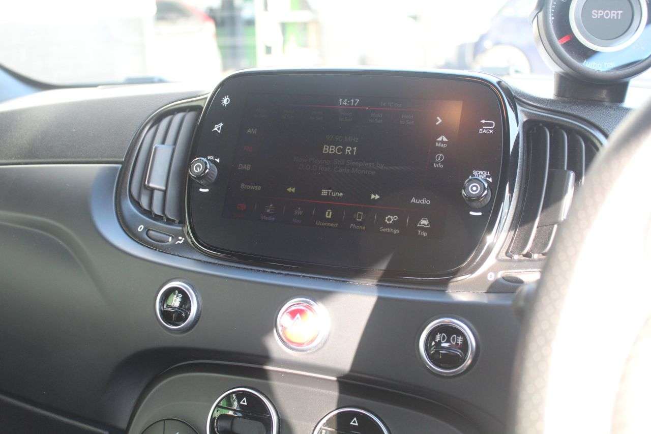 2023 ABARTH 695 2023 ABARTH 695