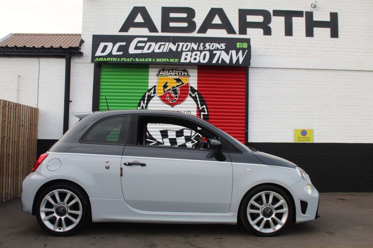 2017 ABARTH 595 2017 ABARTH 595