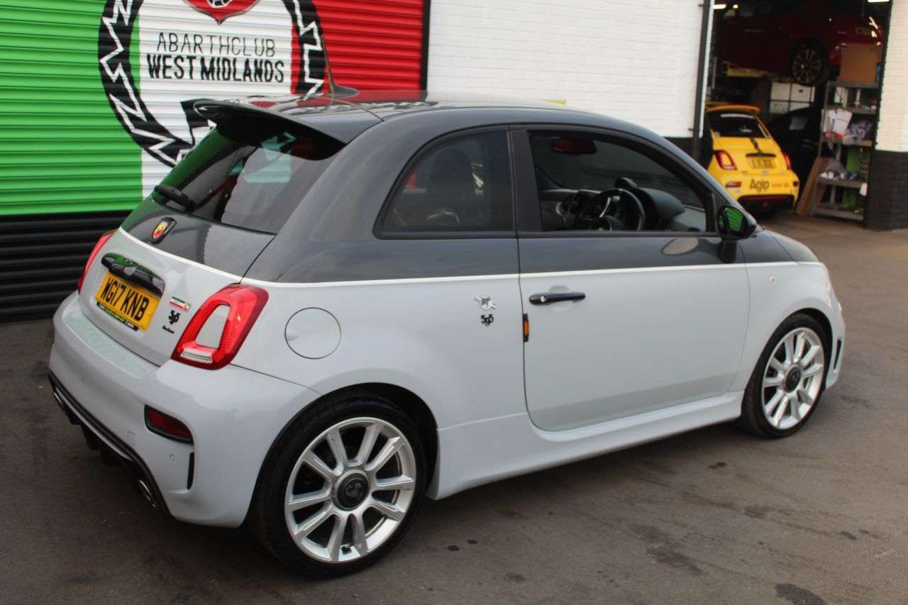 2017 ABARTH 595 2017 ABARTH 595
