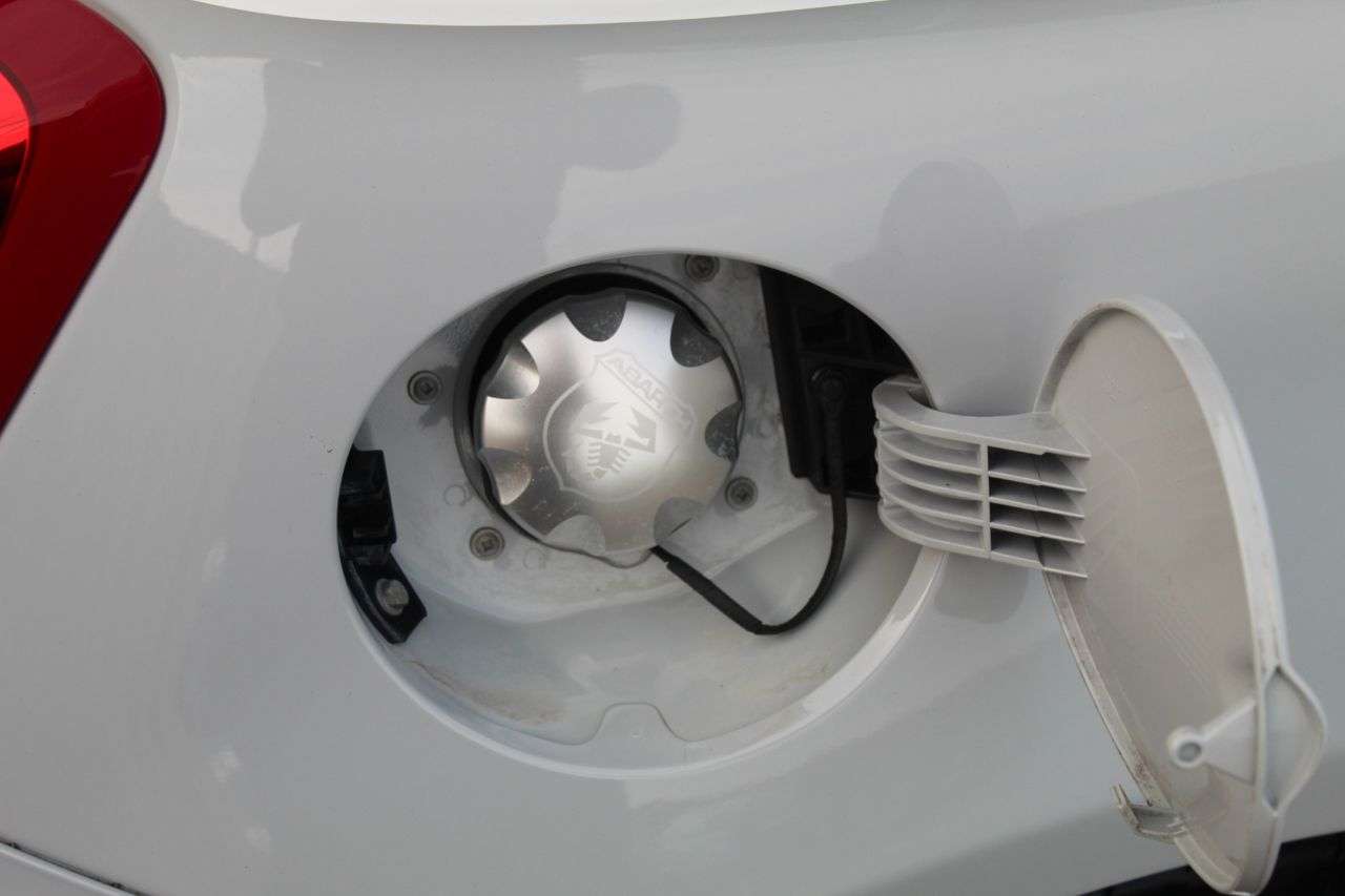 2017 ABARTH 595 2017 ABARTH 595