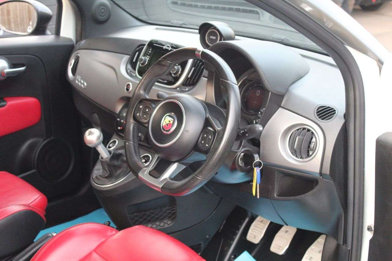 2017 ABARTH 595 2017 ABARTH 595