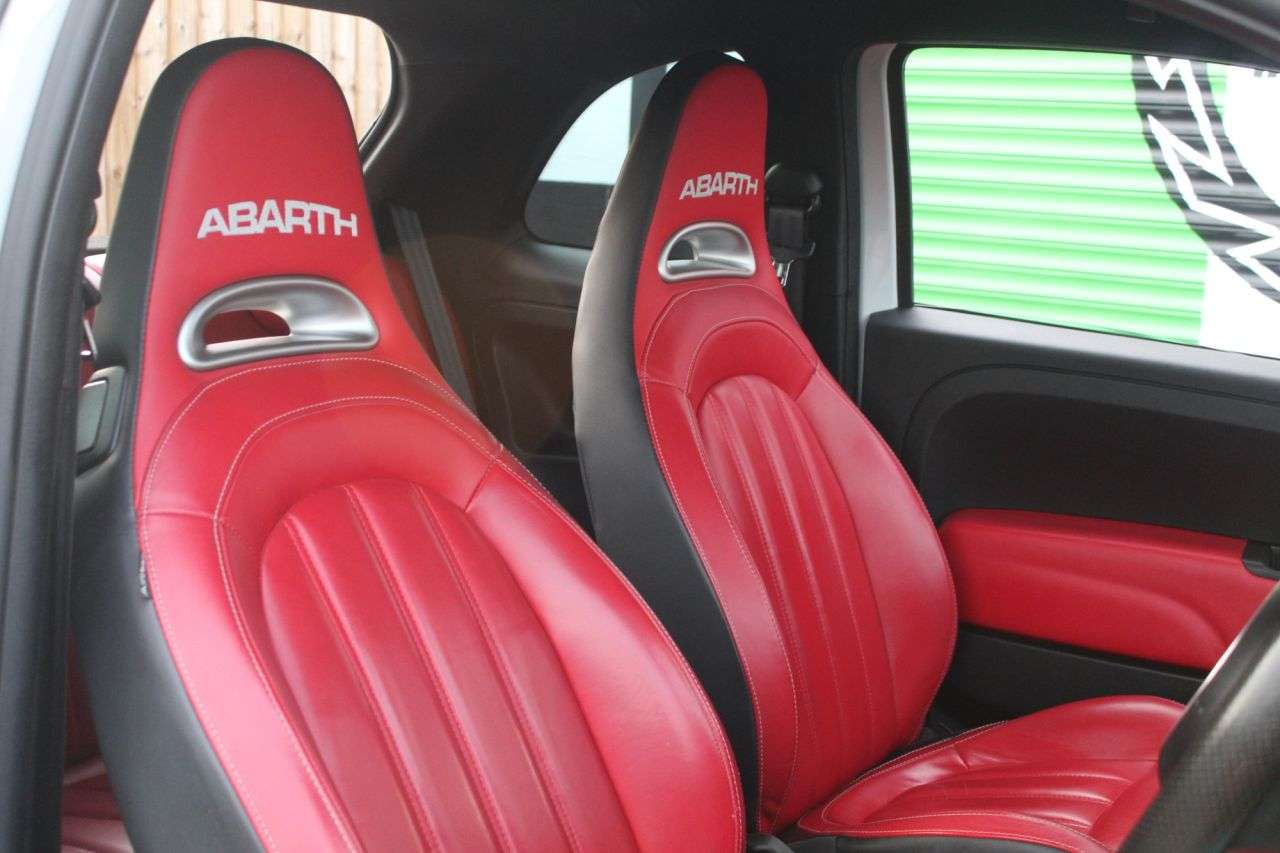 2017 ABARTH 595 2017 ABARTH 595