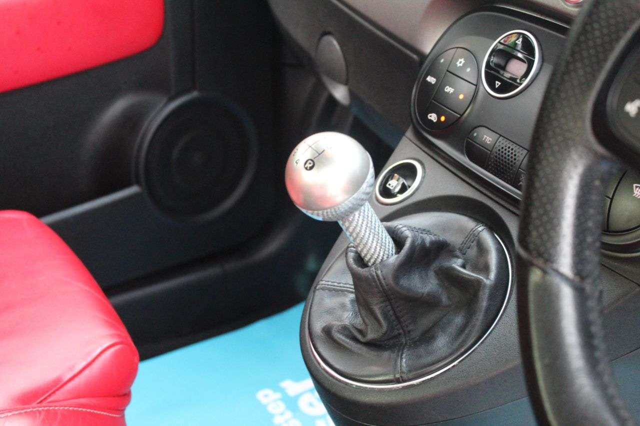 2017 ABARTH 595 2017 ABARTH 595