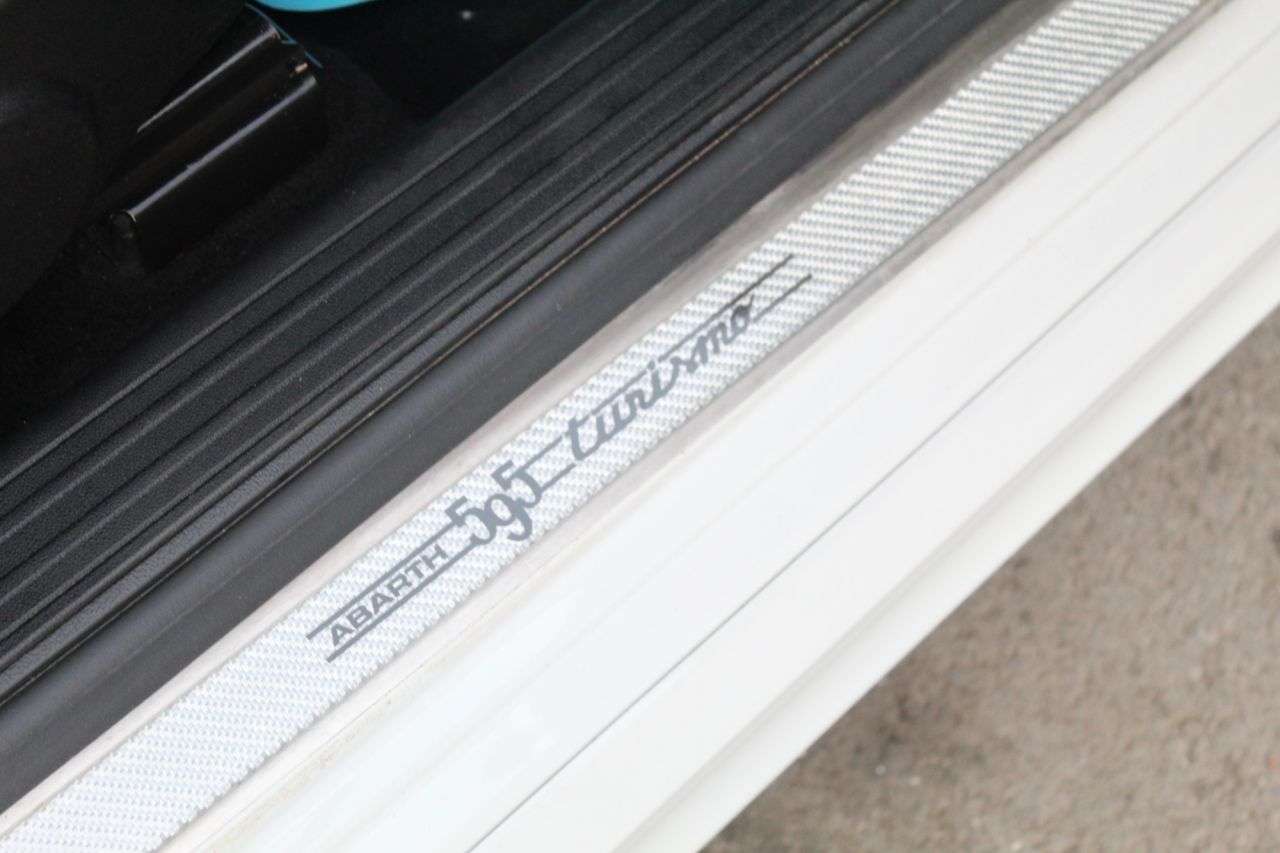 2017 ABARTH 595 2017 ABARTH 595