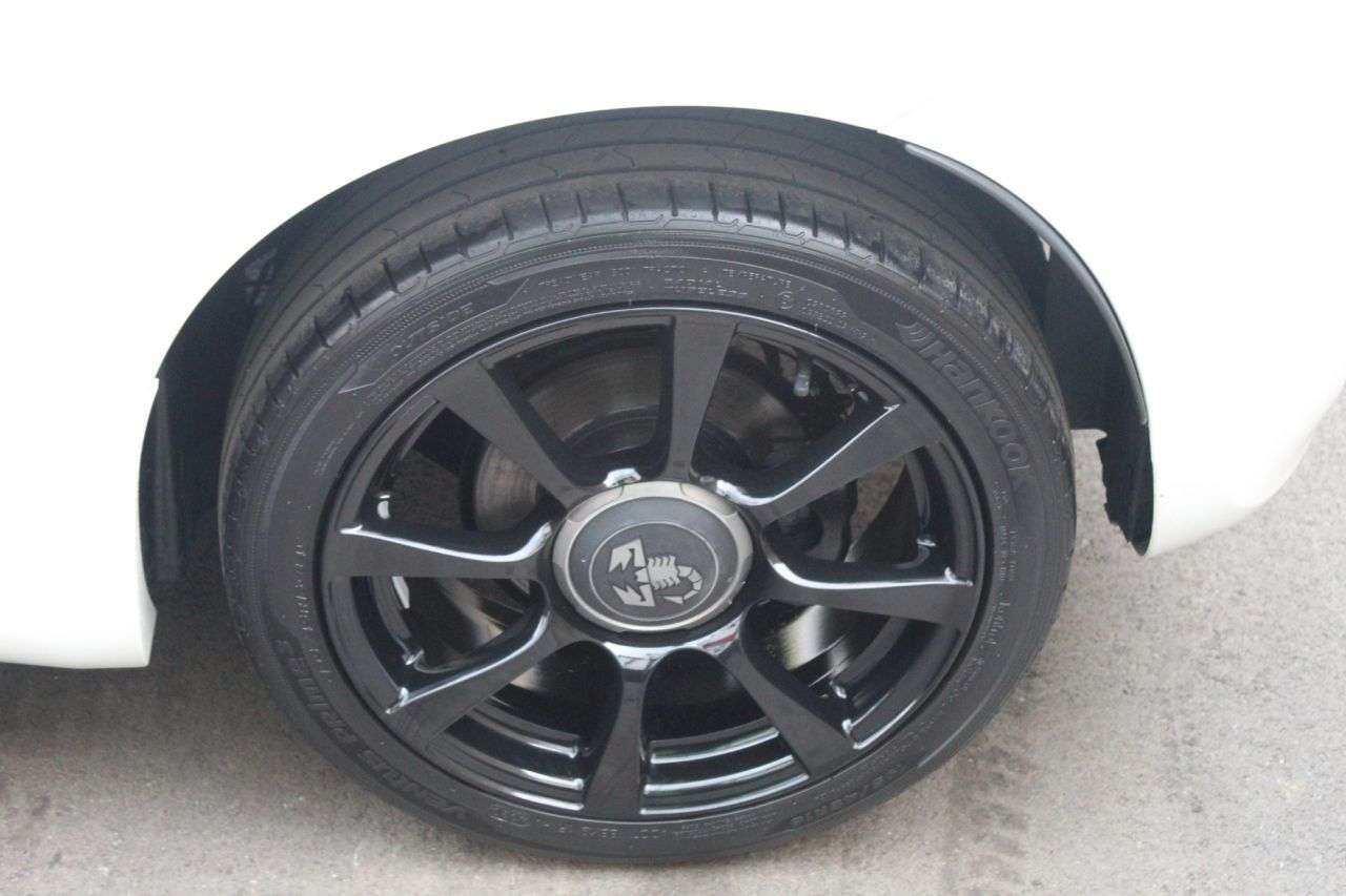 2019 ABARTH 595 2019 ABARTH 595