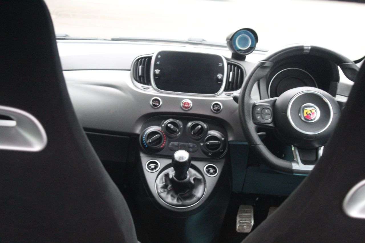 2020 ABARTH 595 2020 ABARTH 595