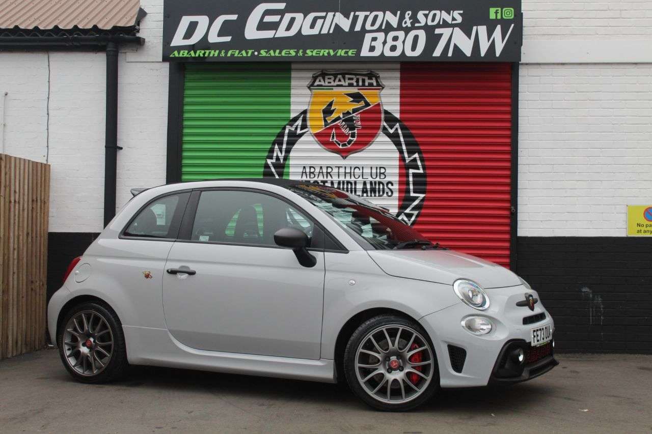 2023 ABARTH 695C 2023 ABARTH 695C
