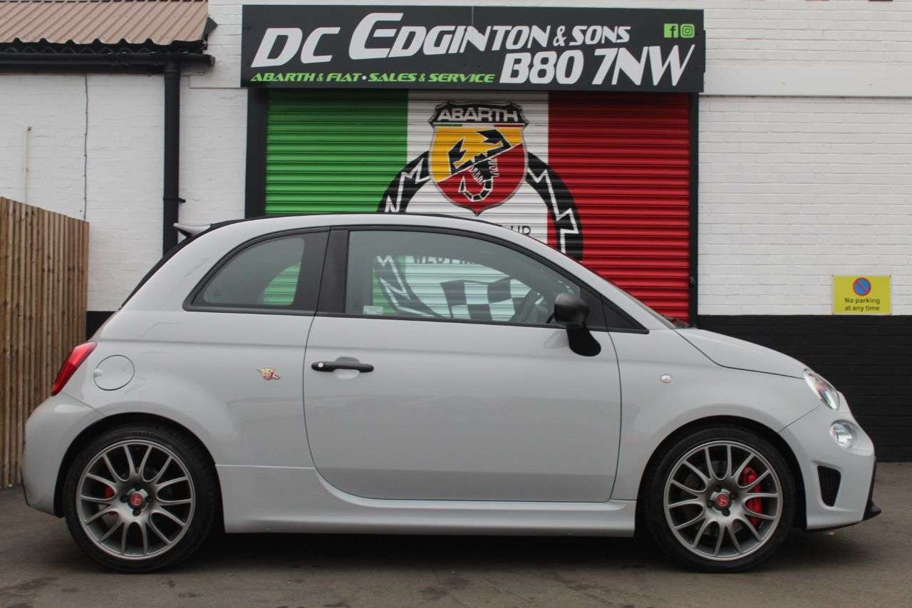 2023 ABARTH 695C 2023 ABARTH 695C