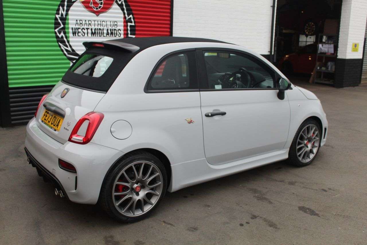 2023 ABARTH 695C 2023 ABARTH 695C