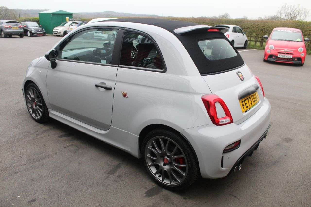 2023 ABARTH 695C 2023 ABARTH 695C