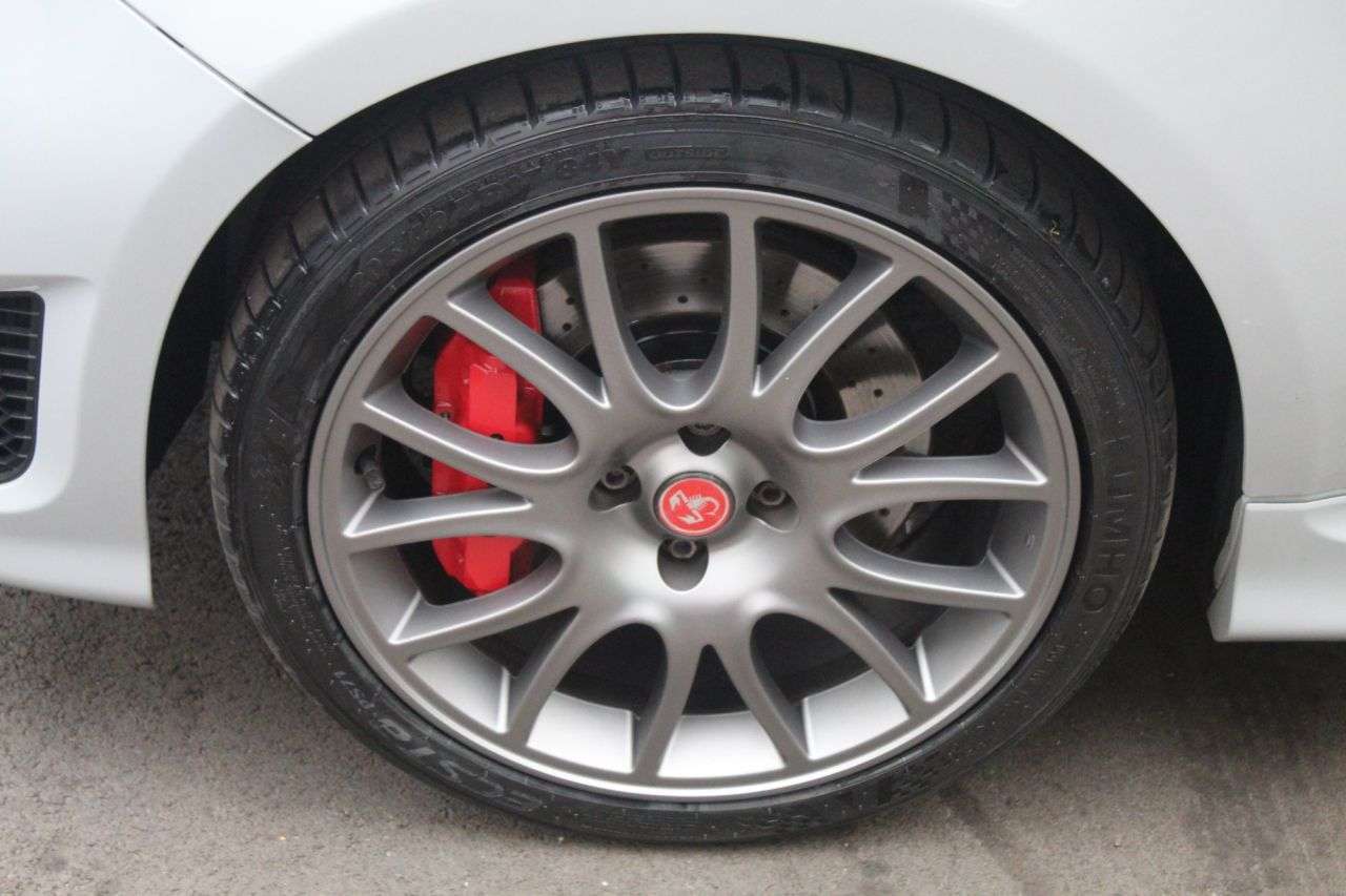 2023 ABARTH 695C 2023 ABARTH 695C