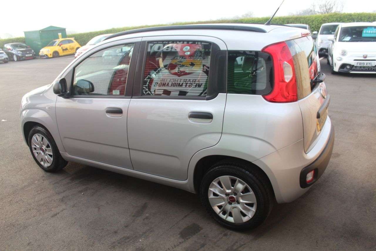 A 2013 FIAT PANDA 1.3 MultiJet Easy Hatchback 5dr Diesel Manual Euro 5 (s/s) (75 bhp) A 2013 FIAT PANDA 1.3 MultiJet Easy Hatchback 5dr Diesel Manual Euro 5 (s/s) (75 bhp)