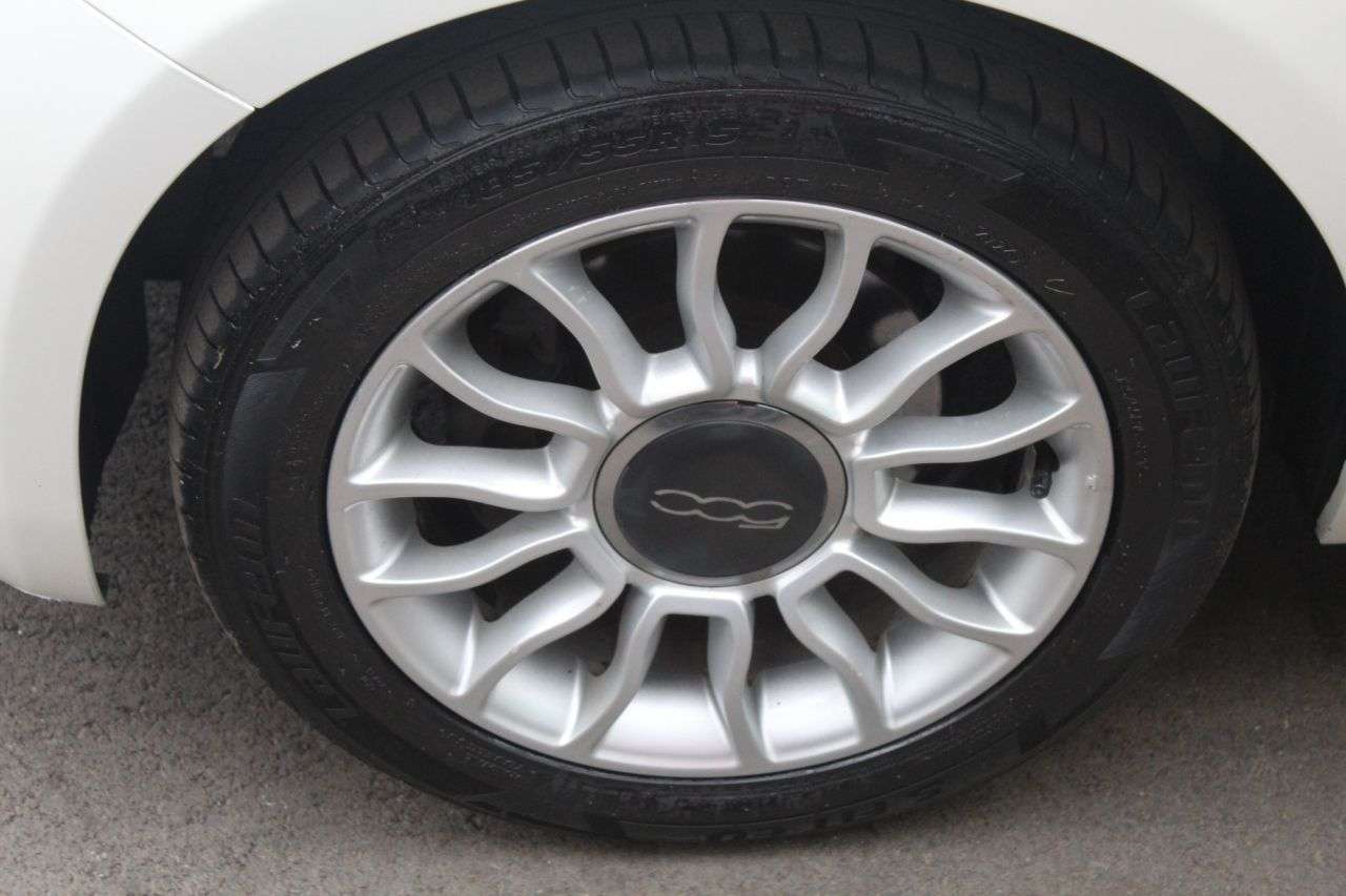 2017 FIAT 500 2017 FIAT 500