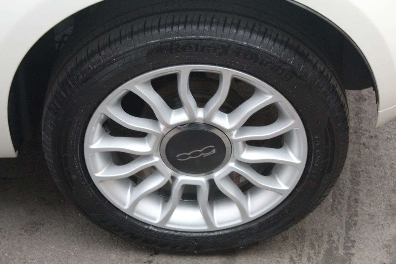 2017 FIAT 500 2017 FIAT 500