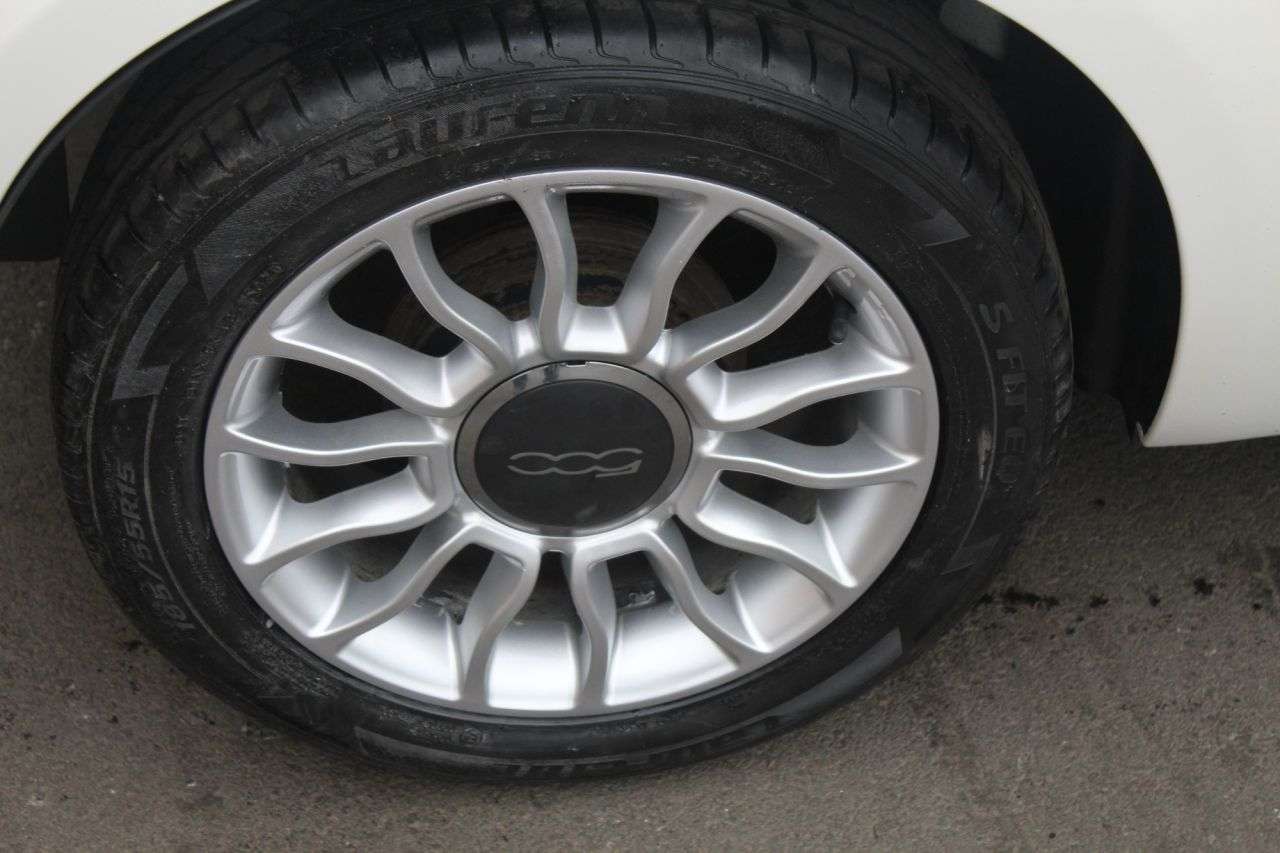 2017 FIAT 500 2017 FIAT 500