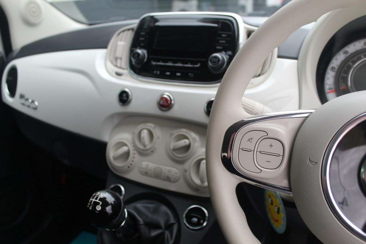 2017 FIAT 500 2017 FIAT 500