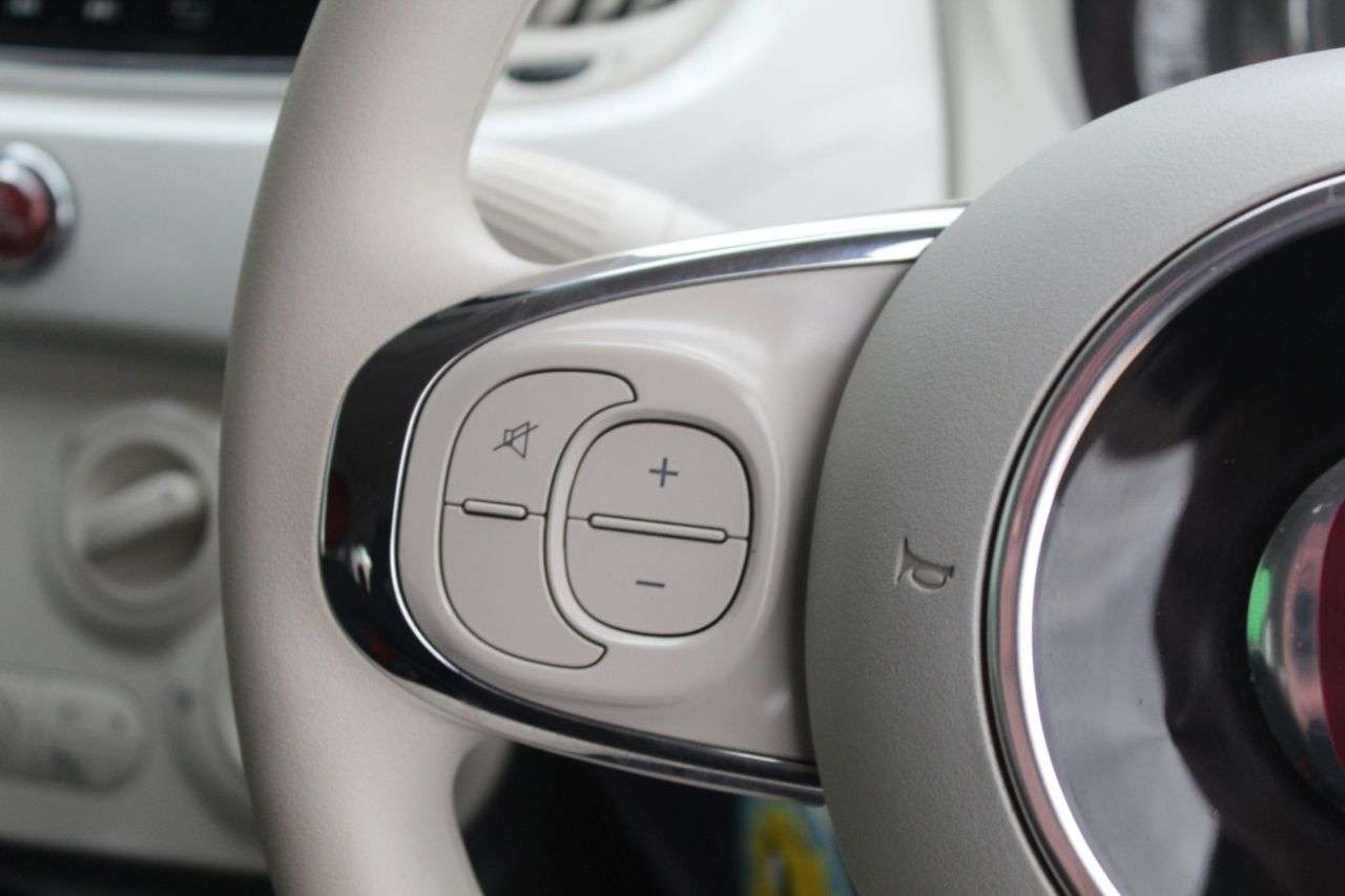 2017 FIAT 500 2017 FIAT 500