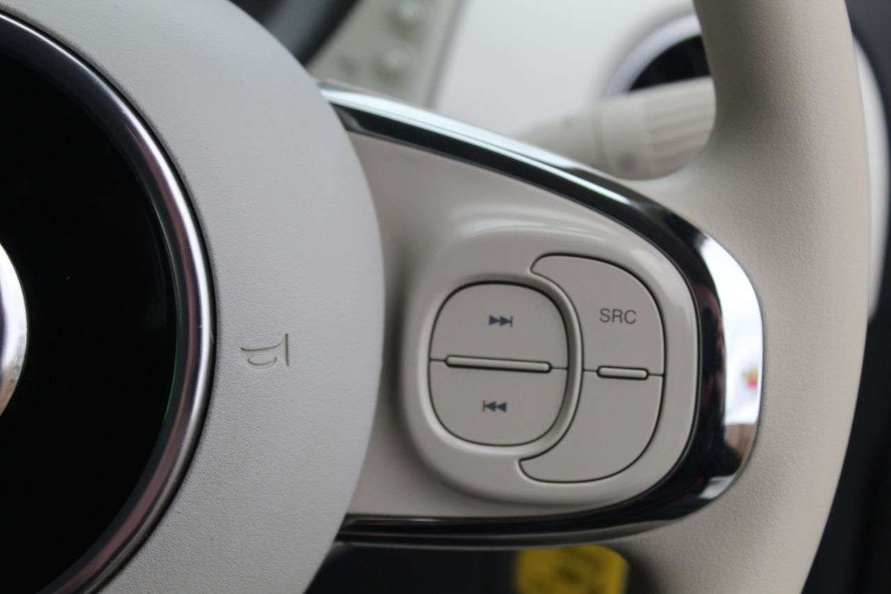 2017 FIAT 500 2017 FIAT 500