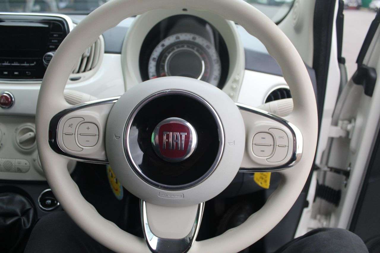 2017 FIAT 500 2017 FIAT 500