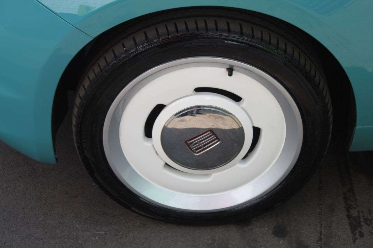 2017 FIAT 500 2017 FIAT 500