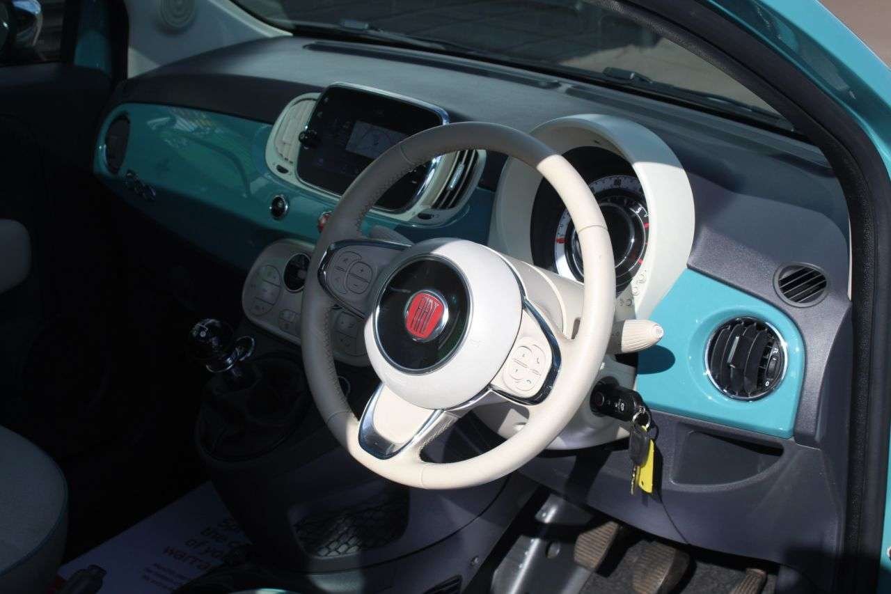 2017 FIAT 500 2017 FIAT 500