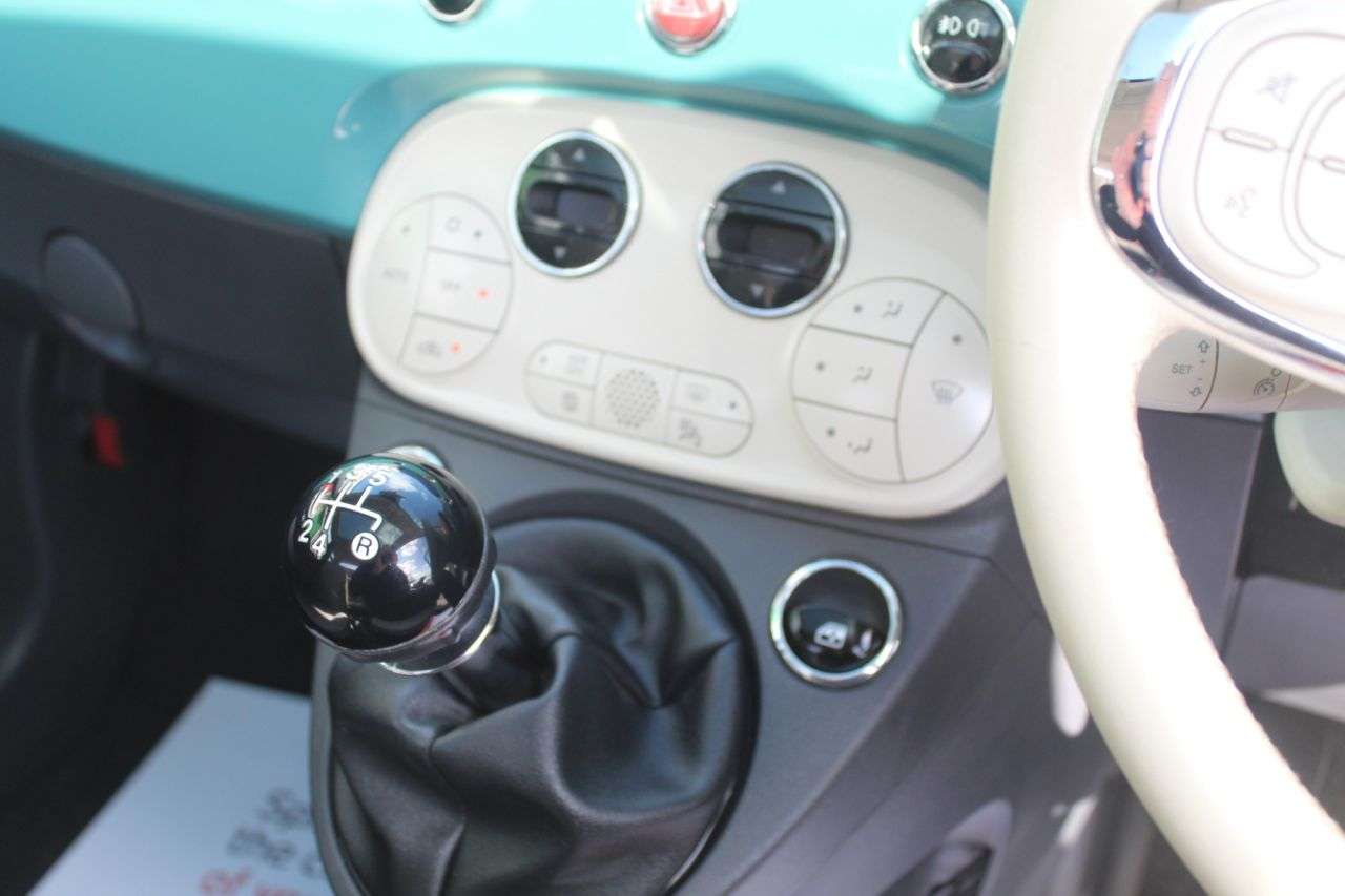 2017 FIAT 500 2017 FIAT 500