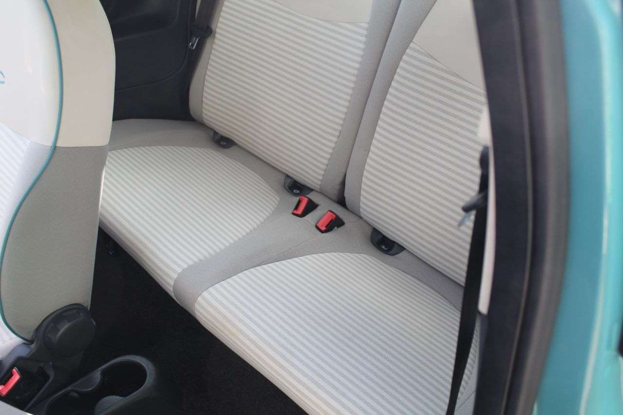 2017 FIAT 500 2017 FIAT 500