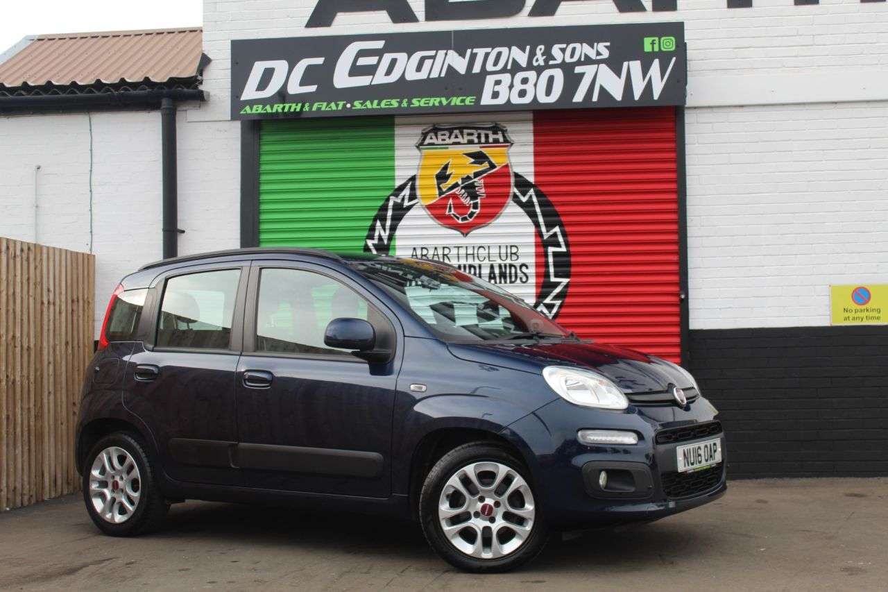A 2016 FIAT PANDA 1.2 Lounge Hatchback 5dr Petrol Manual Euro 6 (69 bhp) A 2016 FIAT PANDA 1.2 Lounge Hatchback 5dr Petrol Manual Euro 6 (69 bhp)