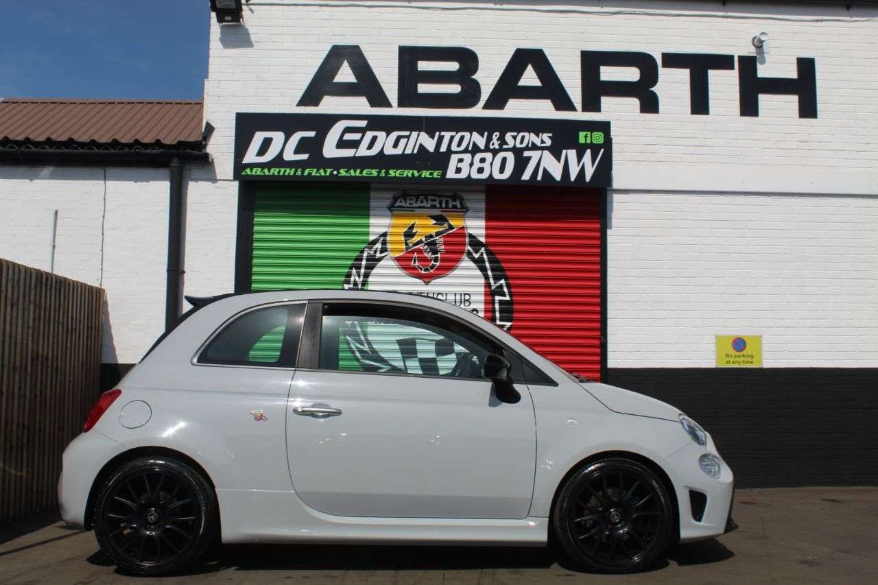 2023 ABARTH 595C 2023 ABARTH 595C