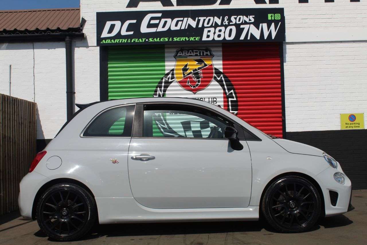 2023 ABARTH 595C 2023 ABARTH 595C