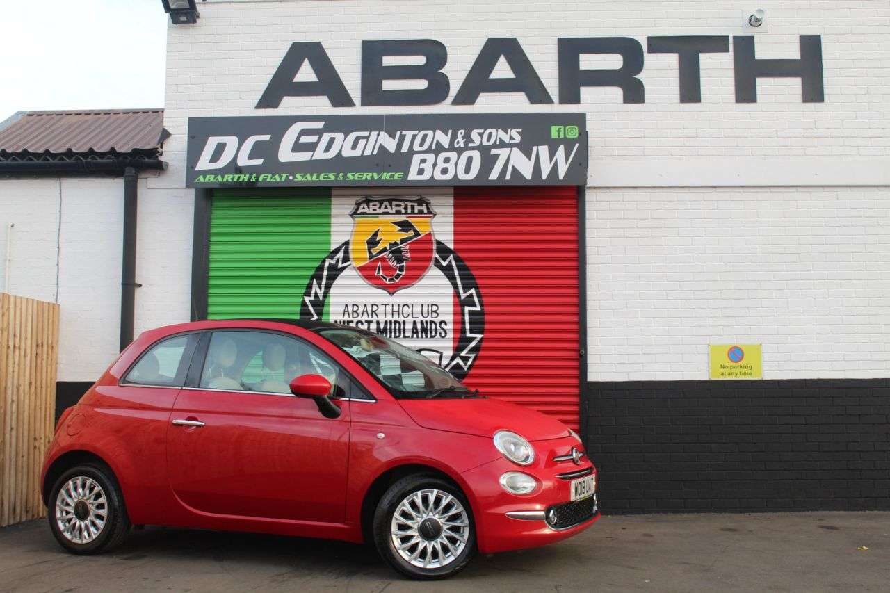 A 2018 FIAT 500 1.2 Lounge Hatchback 3dr Petrol Manual Euro 6 (s/s) (69 bhp) A 2018 FIAT 500 1.2 Lounge Hatchback 3dr Petrol Manual Euro 6 (s/s) (69 bhp)
