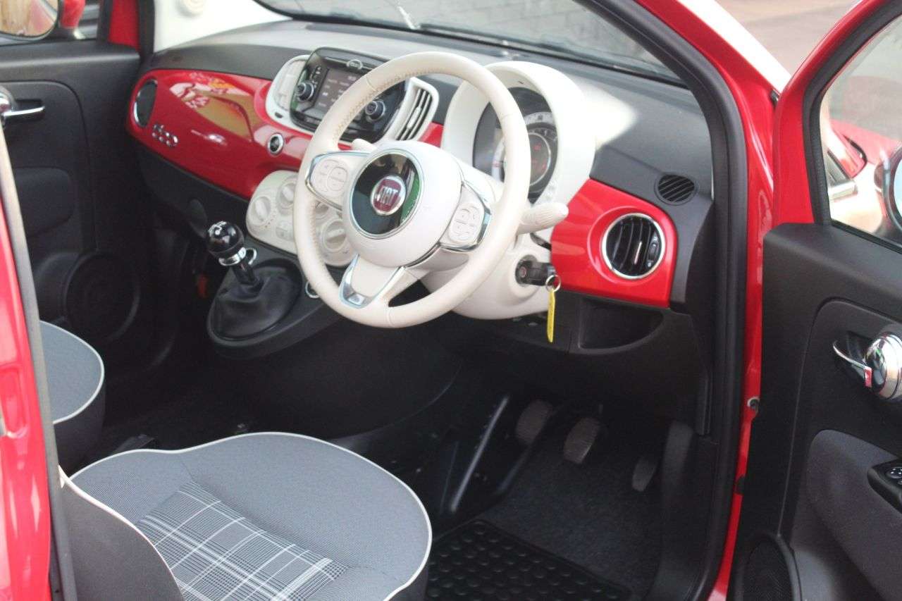 2018 FIAT 500 2018 FIAT 500