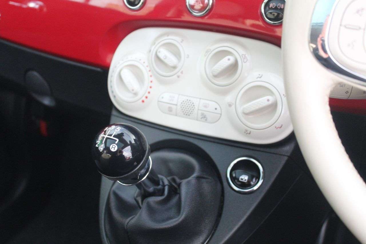 2018 FIAT 500 2018 FIAT 500