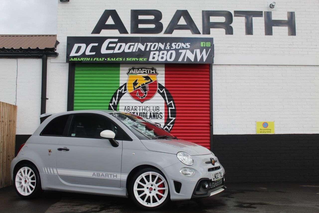A 2022 ABARTH 695 1.4 T-Jet EsseEsse Hatchback 3dr Petrol Manual Euro 6 (180 bhp) BI-XENON--- A 2022 ABARTH 695 1.4 T-Jet EsseEsse Hatchback 3dr Petrol Manual Euro 6 (180 bhp) BI-XENON---