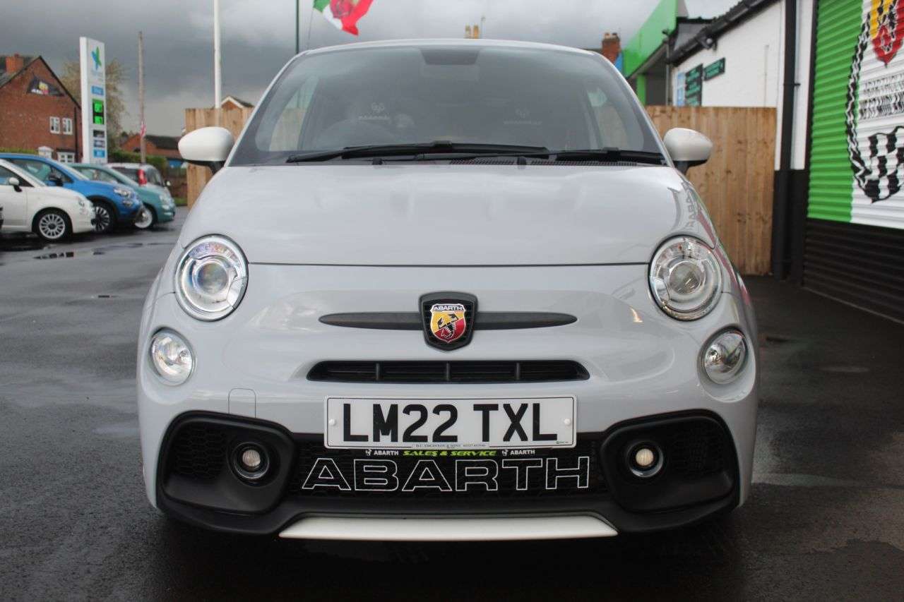 A 2022 ABARTH 695 1.4 T-Jet EsseEsse Hatchback 3dr Petrol Manual Euro 6 (180 bhp) BI-XENON--- A 2022 ABARTH 695 1.4 T-Jet EsseEsse Hatchback 3dr Petrol Manual Euro 6 (180 bhp) BI-XENON---