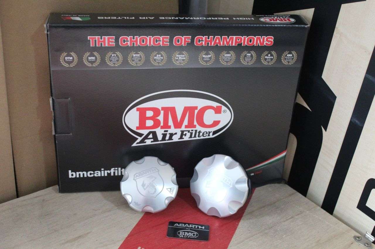 2021 ABARTH 695 2021 ABARTH 695