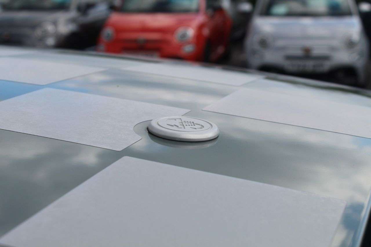 2021 ABARTH 695 2021 ABARTH 695