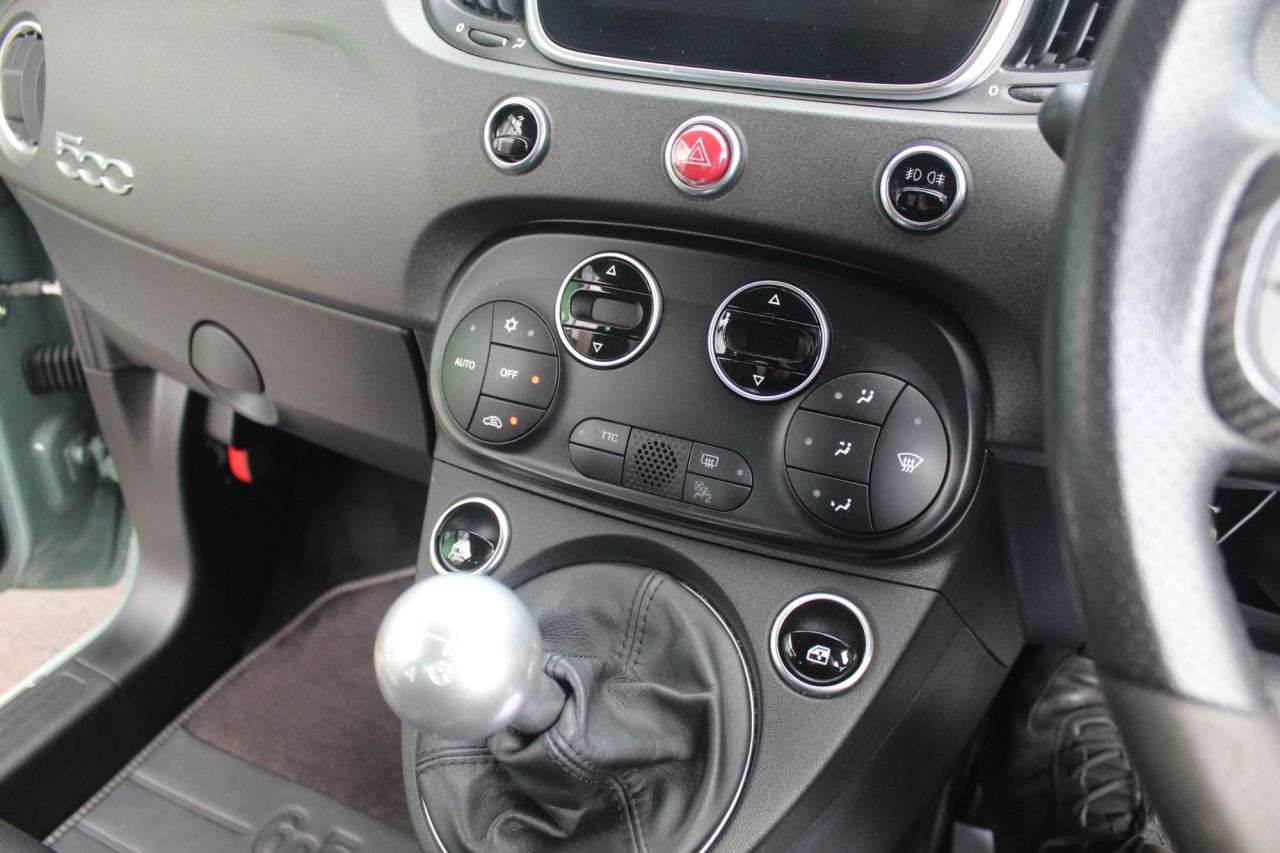 2021 ABARTH 695 2021 ABARTH 695